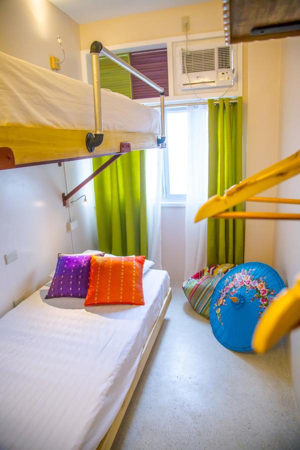 Flotsam And Jetsam Artist Beach Hostel سان خوان المظهر الخارجي الصورة